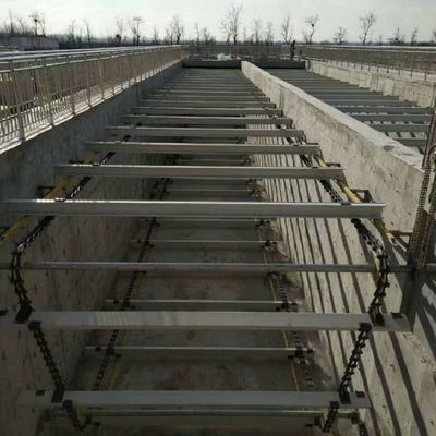 Máy cạo bùn chuỗi không kim loại trong bể lắng bùn