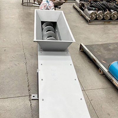 Băng tải trục vít loại U cho hạt quặng xi măng bùn