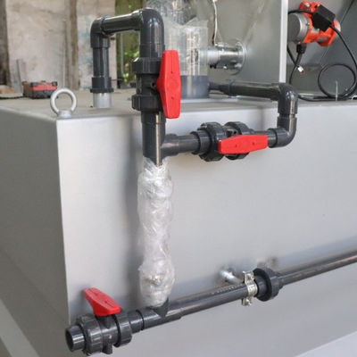 Hệ thống định lượng hoàn toàn tự động bằng thép không gỉ 5t / H Axit cloric Phèn kiềm PAM