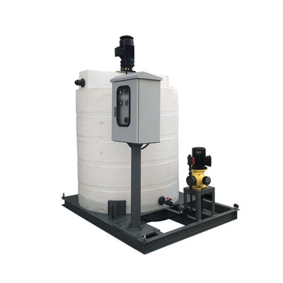 Tiết kiệm năng lượng Hệ thống định lượng chất keo tụ 2000L / H PE cho chất ổn định nước làm mát tuần hoàn
