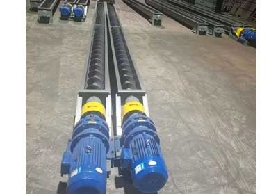 Băng tải trục vít màu trắng kẽm, Băng tải trục vít 250mm Silo