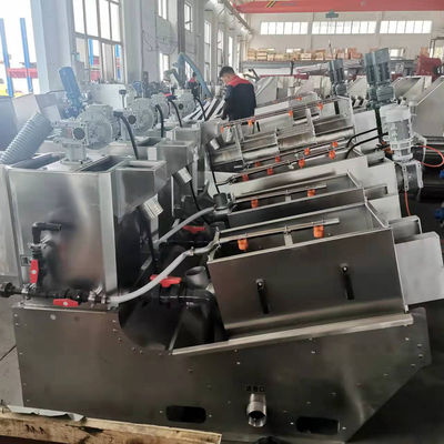 Máy tách chất lỏng rắn SS304 Máy khử nước bùn xoắn ốc Loại trục vít tự động