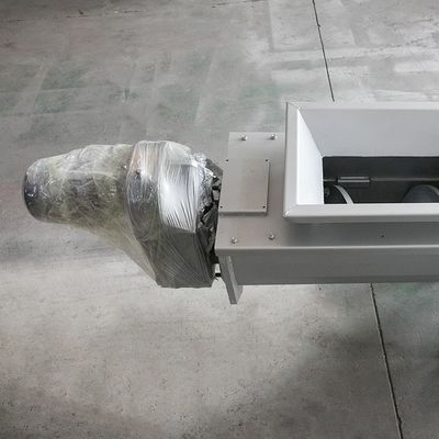 Thiết bị vận chuyển bùn hạt băng tải trục vít bằng thép cacbon nằm ngang 5t / h