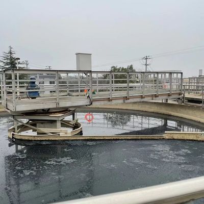 Bể lắng bùn thiết bị quét bùn nửa cầu bằng thép không gỉ