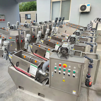 Máy ép bùn trục vít phân chuồng lợn và gà được tích hợp