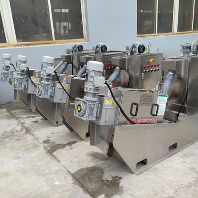 Máy ép bùn trục vít phân chuồng lợn và gà được tích hợp