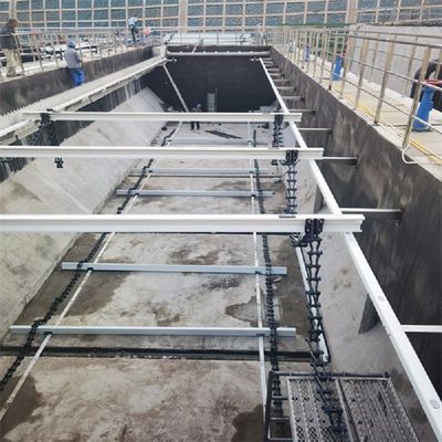 Máy cạo bùn chuỗi không kim loại trong bể lắng bùn