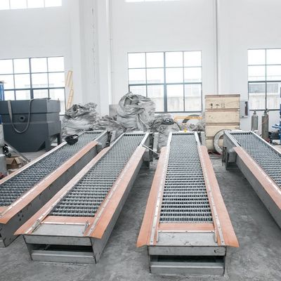 Thiết bị xử lý nước thải bằng thép không gỉ quay răng Harrow Grille