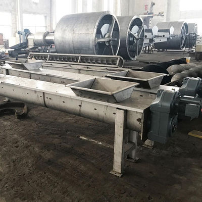 Băng tải trục vít trục vít không trục vít cacbon ngang có thể di chuyển