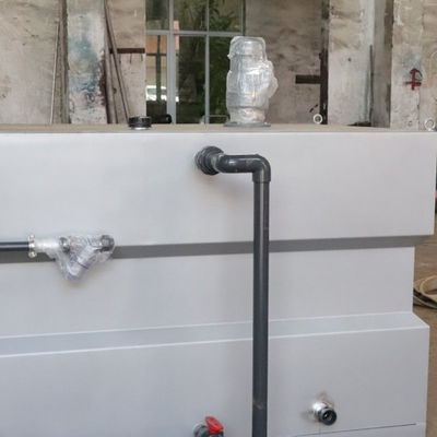 Hệ thống định lượng hoàn toàn tự động bằng thép không gỉ 5t / H Axit cloric Phèn kiềm PAM
