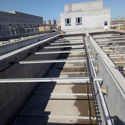 Hệ thống máy cạo bùn tấm xích SS304 Nhà máy xử lý nước thải dài 18m