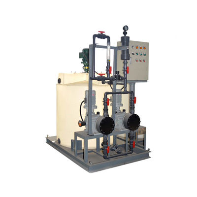 Tiết kiệm năng lượng Hệ thống định lượng chất keo tụ 2000L / H PE cho chất ổn định nước làm mát tuần hoàn