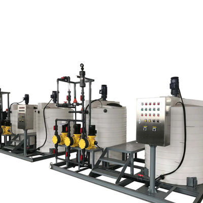 Tiết kiệm năng lượng Hệ thống định lượng chất keo tụ 2000L / H PE cho chất ổn định nước làm mát tuần hoàn
