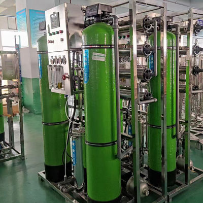 Thiết bị thẩm thấu Reversr công nghiệp 2000LPH Máy lọc nước RO Thân thiện với môi trường