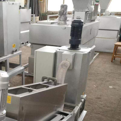 Máy khử nước bùn loại vít cho xử lý nước thải nhà máy gia cầm