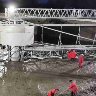 Máy nạo bùn cầu đi lại đường ống đôi được sử dụng cho nhà máy xử lý nước thải