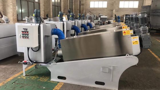 1.5m3 / h Máy ép trục vít nhiều tấm