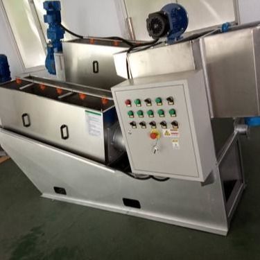 1.5m3 / h Máy ép trục vít nhiều tấm