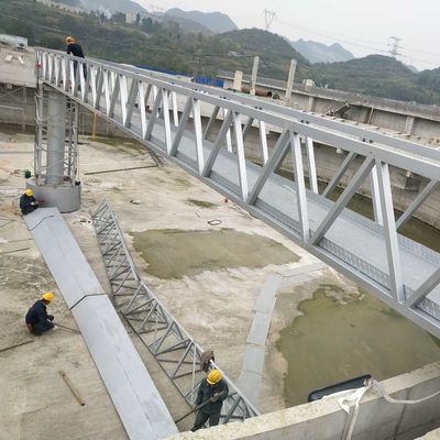 Hệ thống nạo bùn nửa cầu với bể lắng thứ cấp